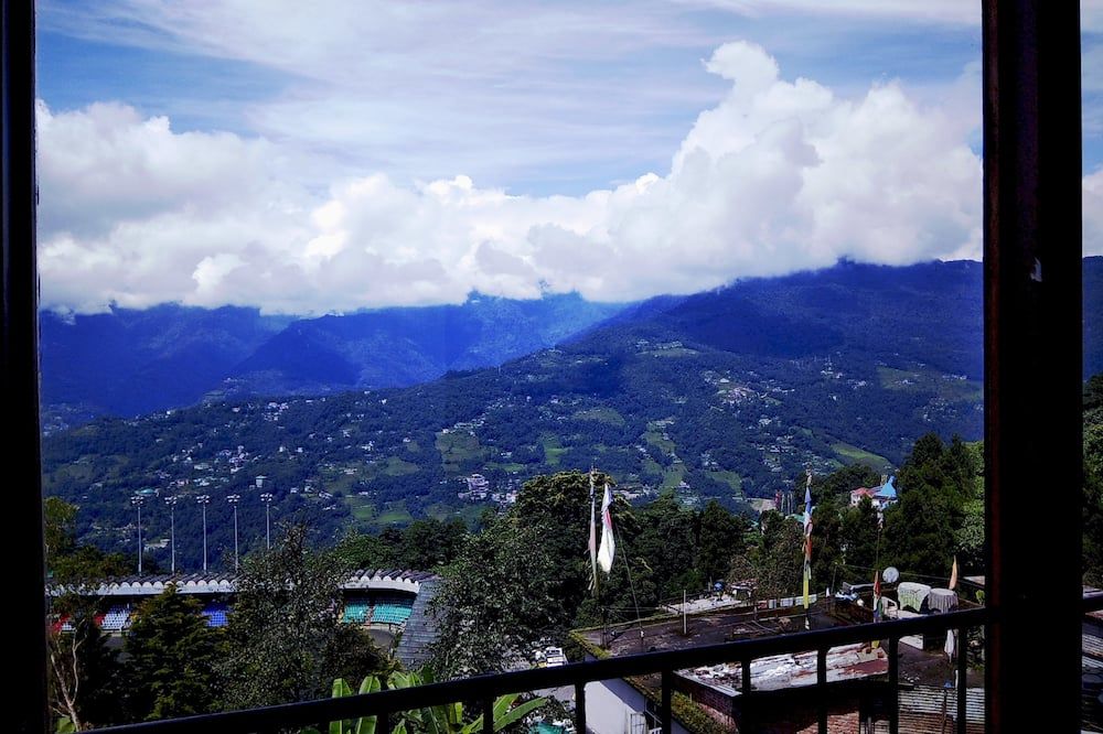 Hotel Ninamma - Gangtok - Balcony