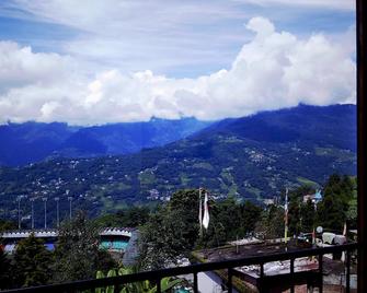 Hotel Ninamma - Gangtok - Balcony