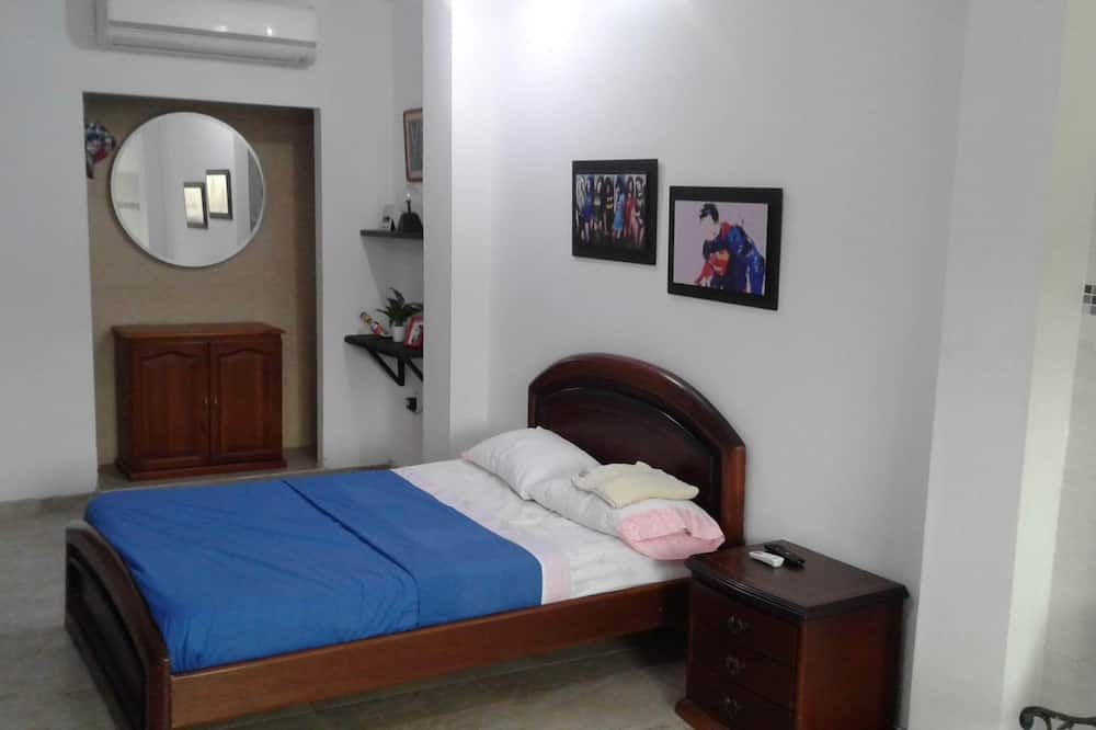 moska family - קרטחנה דה אינדיאס - חדר שינה