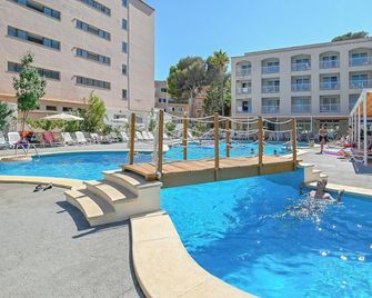 Club Hotel Cala Ratjada - Cala Ratjada - Pool
