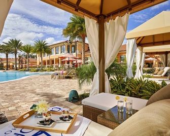 Regal Oaks Resort Vacation Townhomes - Kissimmee - Patio