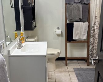 Private basement retreat - St. Joseph