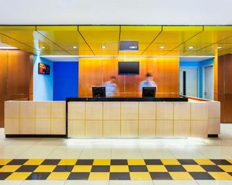 Ibis Budget Jakarta Menteng - Jakarta - Recepção