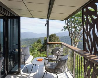 Cabane Treehouse Retreat with Mountain Views - Beechmont - Balcón