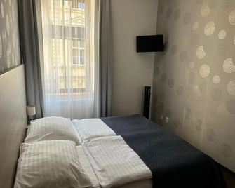 Hotel U Dvou Medvidku - Chomutov - Bedroom