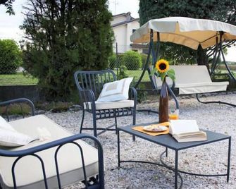 Alla Corte Del Picchio Room & Breakfast - Castel Guelfo di Bologna - Innenhof