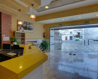 Los Chiles - Villanueva del Arzobispo - Recepción