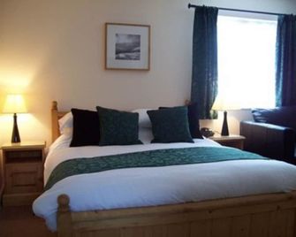 The Cock Inn Hotel - Bishop's Stortford - Makuuhuone
