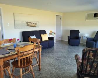 Waterfront cottage on Tracadie River - Tracadie-Sheila - Dining room