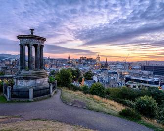 Destiny Student- Murano - Edinburgh - Außenansicht