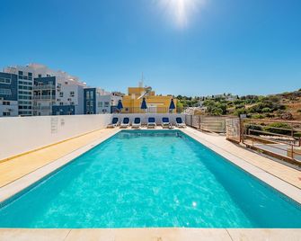 Colina do Mar - Αλμπουφέιρα - Πισίνα