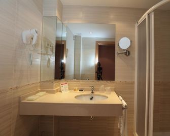 Hotel Hc Sigüenza - Sigüenza - Bathroom