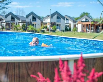 Comfortable ground floor apartment, summer pool - Niechorze