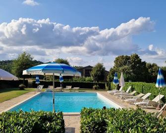 Agriturismo il Canneto - Casole d'Elsa - Piscina