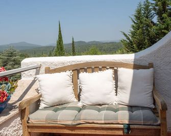 Bellevue, breathtaking, heatable pool, airconditioning in Provence - Tourtour - Balcón