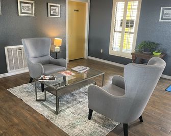 Kenedy Inn and Suites - Kenedy - Sala de estar