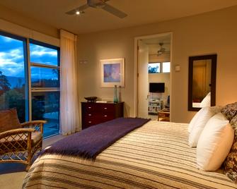 Almyra Waterfront Accommodation - Tasman - Bedroom