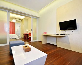 Zen Premium Kemang Pejaten - جاكرتا - غرفة معيشة