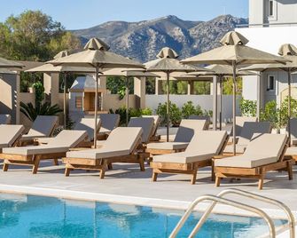 Nicolas Grand Suites, Adults Only - Kardamena - בריכה