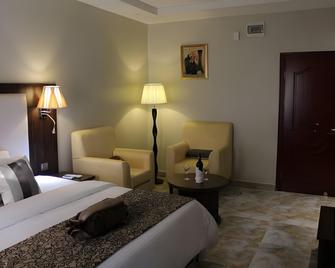 De Santiago Milan Hotel and Suites - Lagos - Schlafzimmer