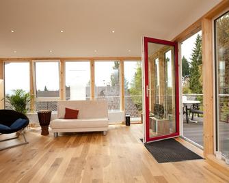 Apartment near Lake Constance - Herdwangen-Schönach - Sala de estar