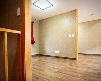 Four Seasons Pension - Pyeongchang - Gang