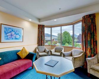 Distinction Luxmore Hotel - Te Anau - Vardagsrum