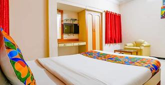 Hotel Sri Jai Palace - Nashik - Bedroom