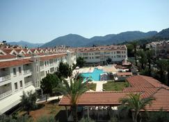 Kocer Club Apartments - Marmaris - Bể bơi