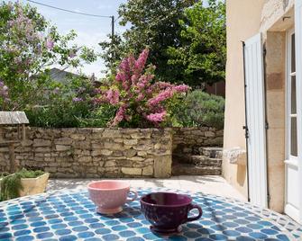 Saint Seurin De Cursac: House / Villa - Saint-Seurin-de-Cursac - Saint-Paul - Patio