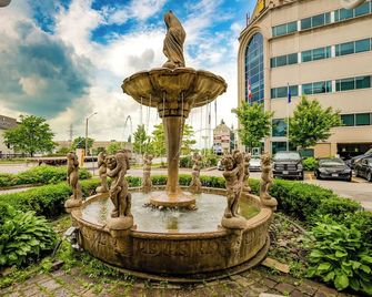 Monte Carlo Inn Airport Suites - Mississauga - Venkovní prostory