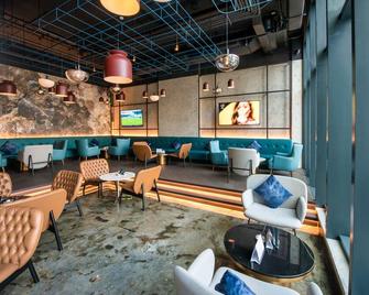 Swiss-Belsuites Admiral Juffair - Manama - Lounge