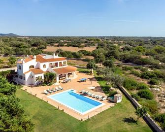 Villa Renate by Sonne Villas - Ferrerias - Piscina