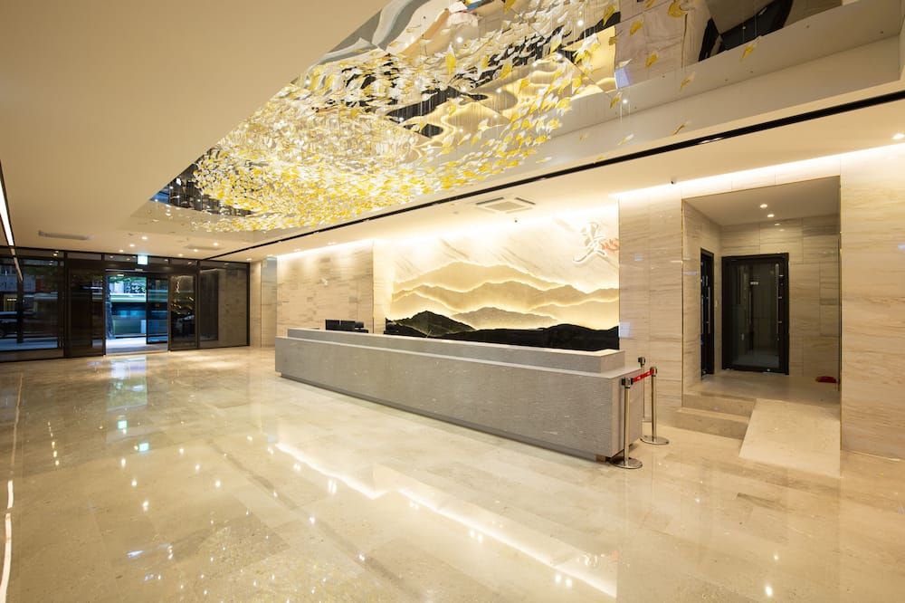Jeonju Tourist Hotel kkotsim - ז'אונז'ו - לובי