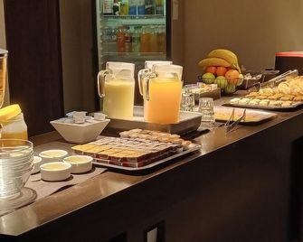 Hotel Aires de Tandil - Tandil - Buffet
