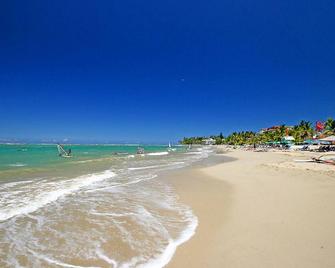 Groundfloor condo in oceanfront residence, pool, cable TV, internet, AC/fan - Cabarete - Plaża