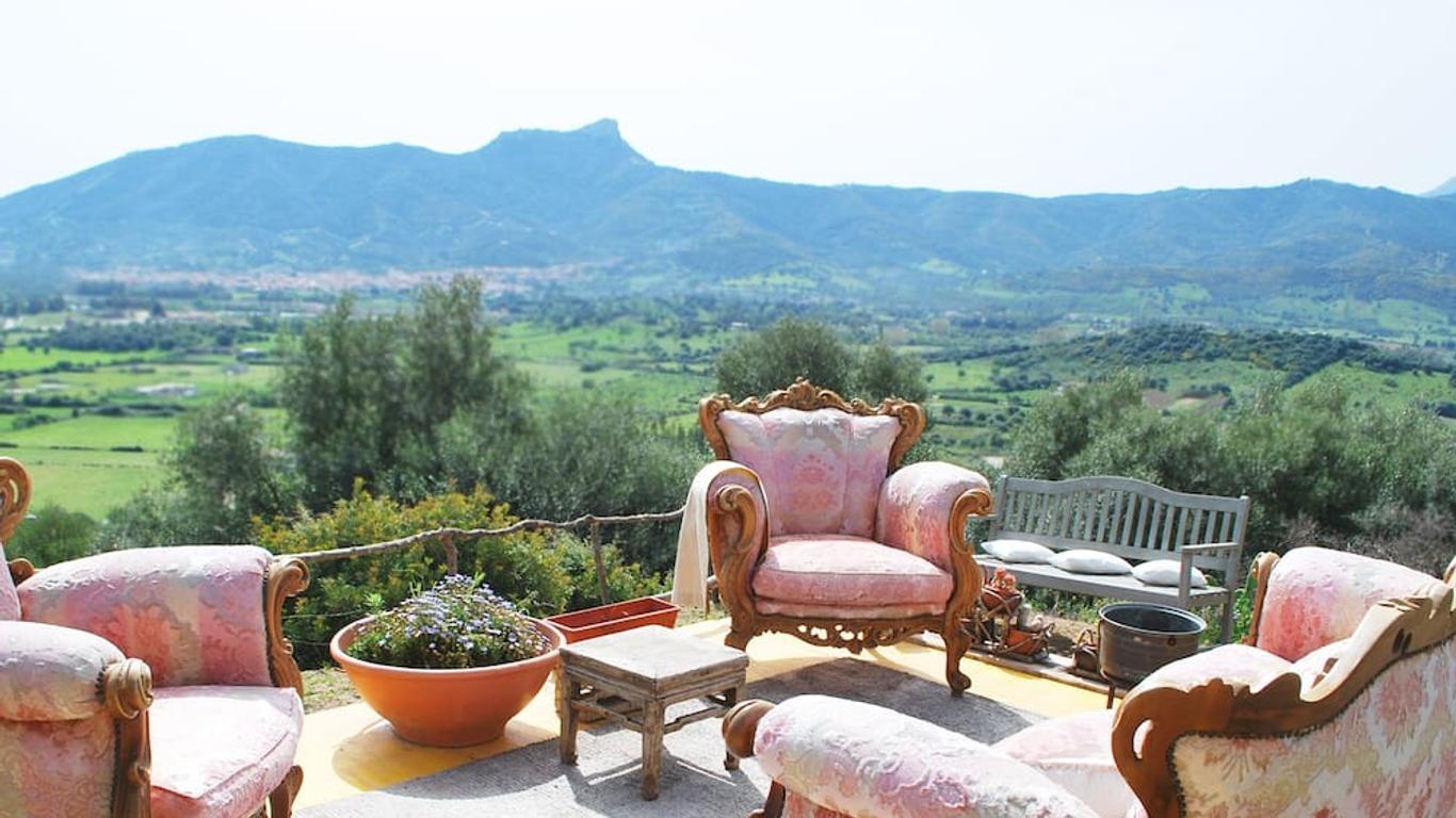 إيسينتسا ساردينيا