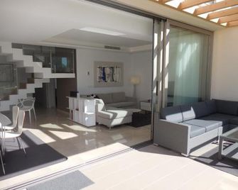 Vila Paradis 18 - Villajoyosa - Вітальня