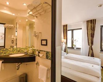 Hotel Arooma - Erding - Kylpyhuone