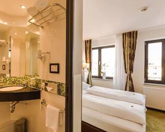 Hotel Arooma - Erding - Bathroom