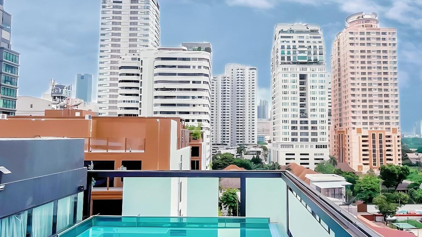 Hiptique Sukhumvit 13