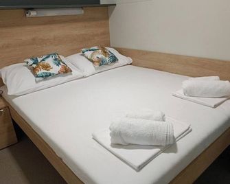 Sak Mobile Home Privlaka - Privlaka - Bedroom