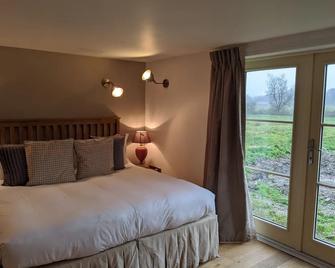 Elderbrook House - Swindon
