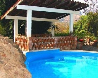 La Villa Bonita Mexican Culinary Vacation - Tepoztlán - Pool