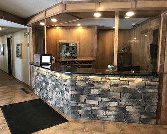 Coast Whitecourt Hotel - Whitecourt - Receção