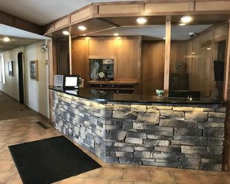 Green Gables Inn - Whitecourt - Рецепція