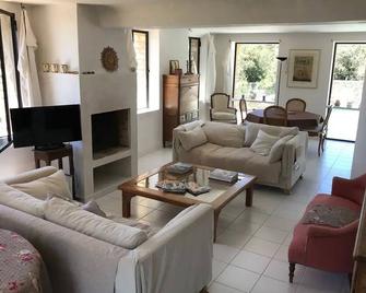 Villa Avec Piscine Privée Dans le Lubéron. Proche de Gordes et de Roussillon - Joucas - Wohnzimmer