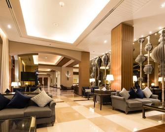 מלון צ'טריום רויאל לייק יאנגון - יאנגון - לובי