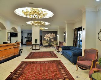Cresta Jameson Hotel - Harare - Resepsjon