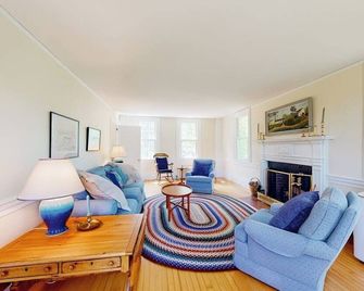 Miller Creek Cove Retreat - Brunswick - Wohnzimmer